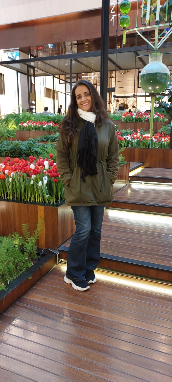 Thais Carolino